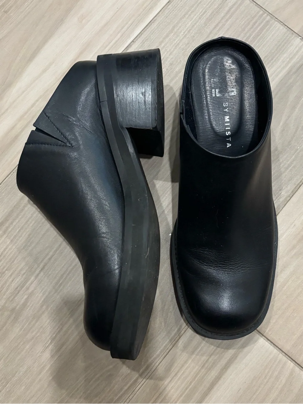 Miista Black Leather Slip-On Mule Clogs - Picture 1 of 4